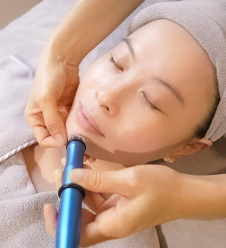 Ageless HydroBright Facial